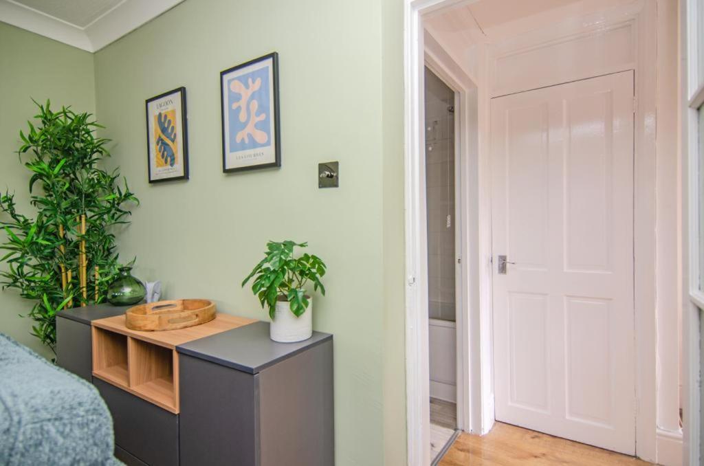 Cosy Lichfield Apartment Exterior foto