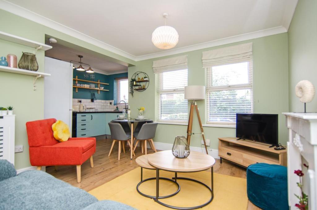 Cosy Lichfield Apartment Exterior foto