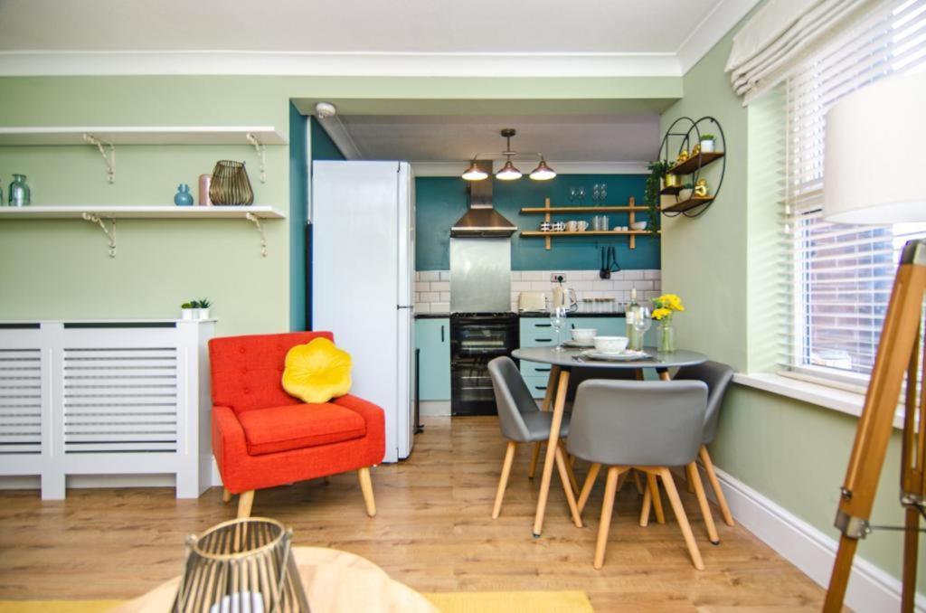 Cosy Lichfield Apartment Exterior foto